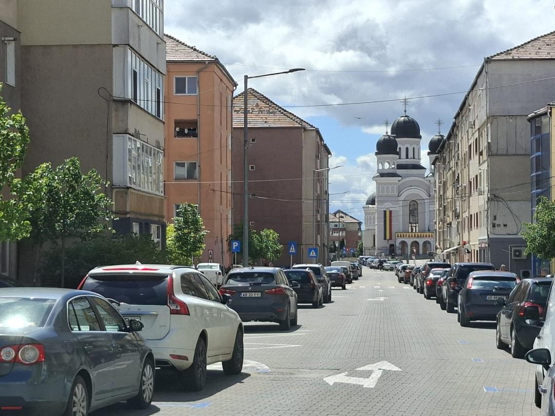 strada din Blaj - strada cu masini