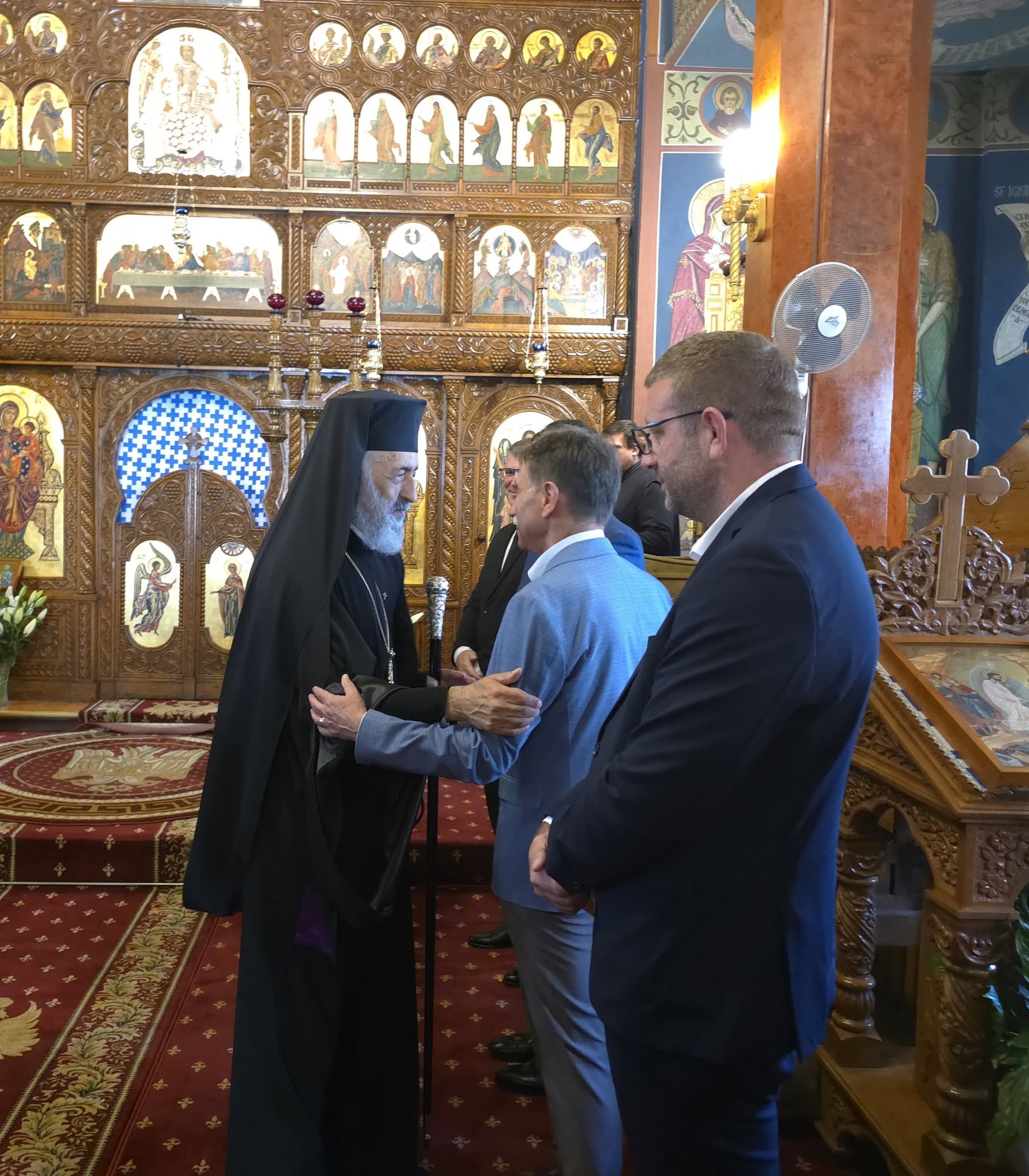 Ion Dumitrel si arhiepiscopul Irineu la Aiud