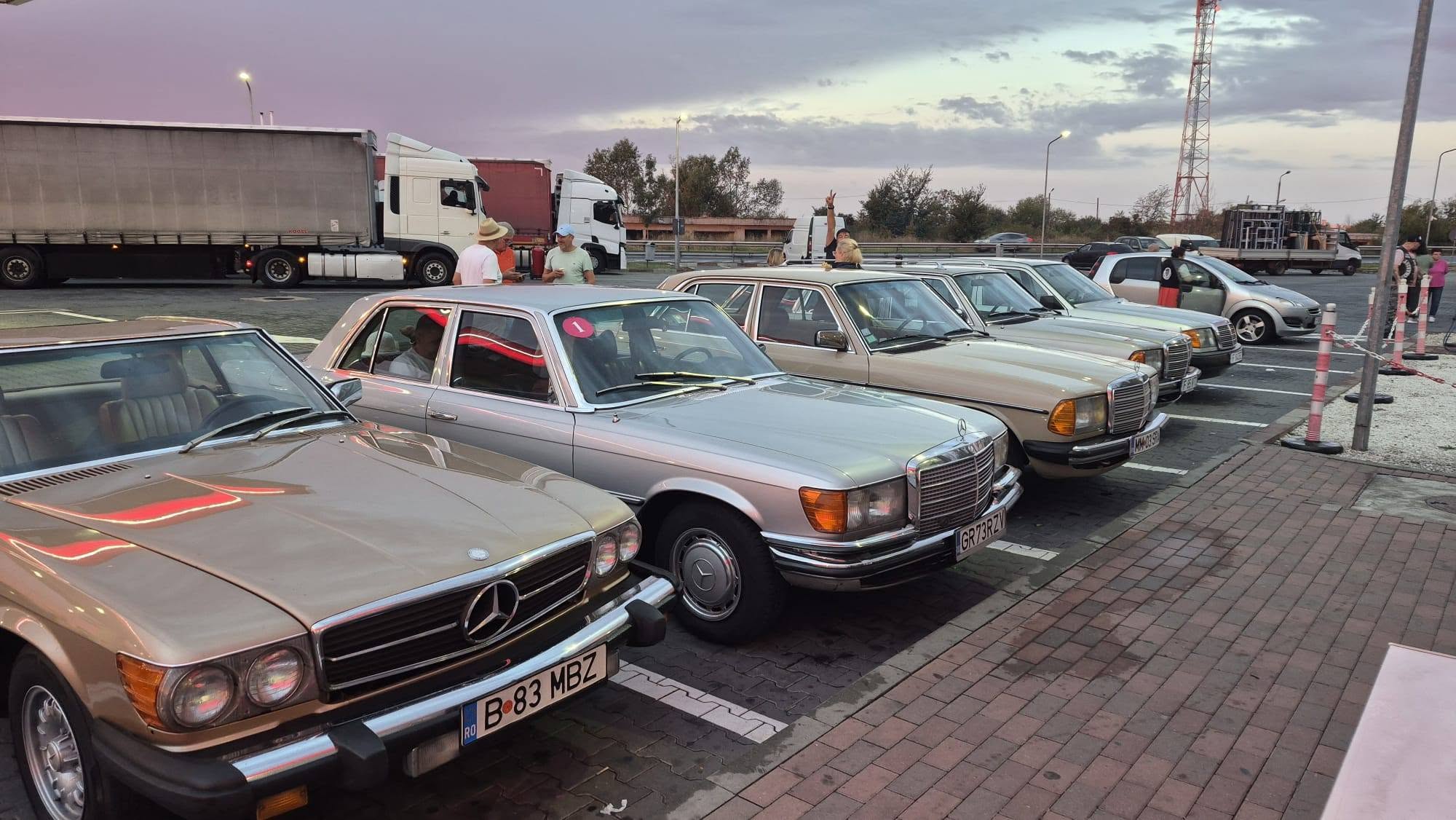 Mercedes - mai multe masini la PECO